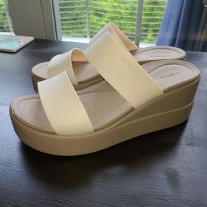 Crocs literide mid wedge sandal brooklyn size 7 new